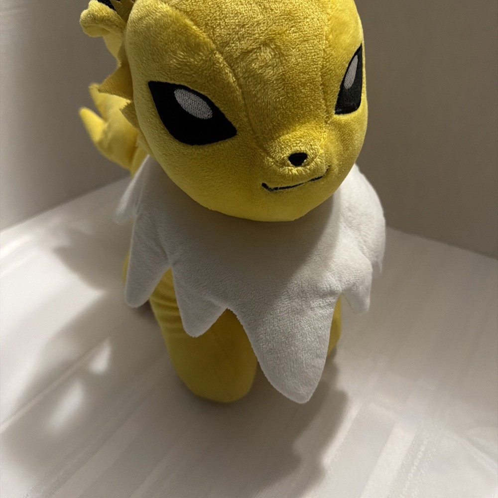 Build-A-Bear Jolteon Pokemon Plush Yellow Electric Eevee Evolution Stuffed Toy